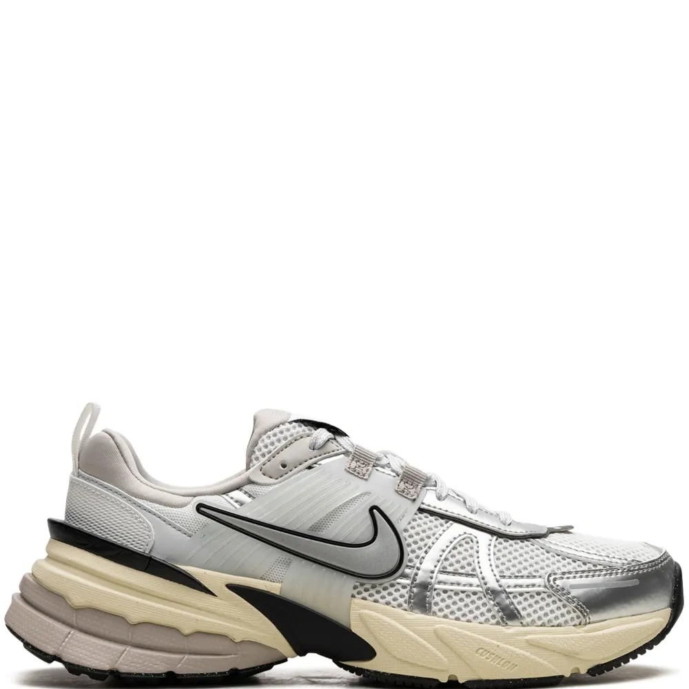 Кроссовки V2K Run 'Metallic Silver'