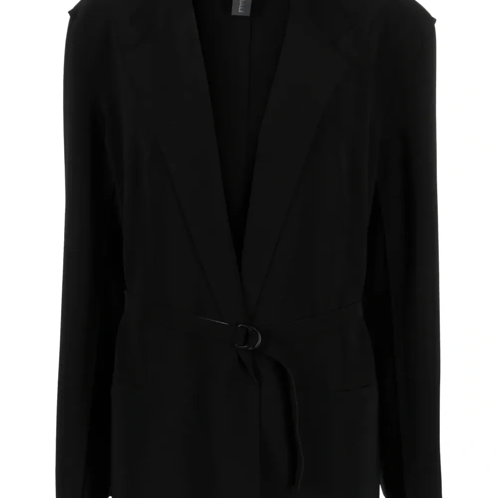 Блейзер с заостренными лацканами