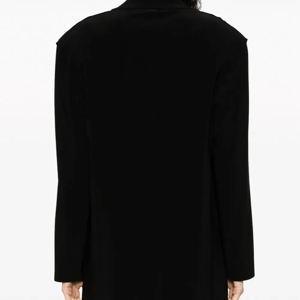 Блейзер с заостренными лацканами