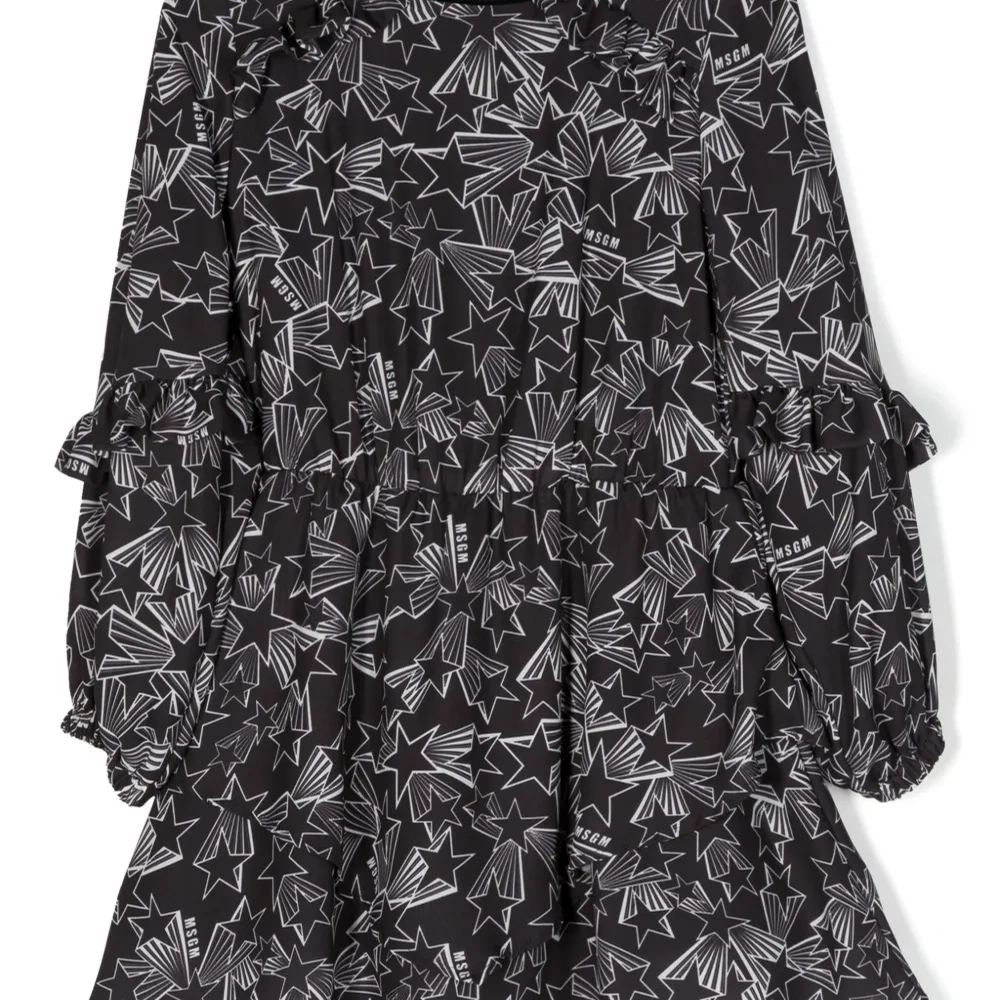 Платье с оборками и принтом