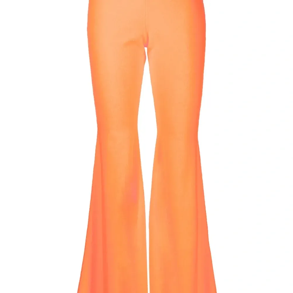 Расклешенные брюки с завышенной талией