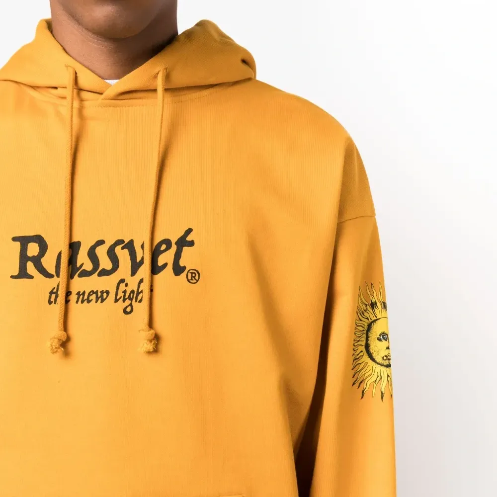 Худи с кулиской и логотипом