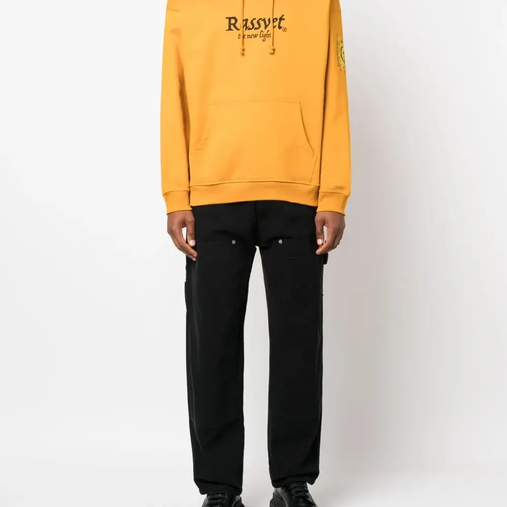 Худи с кулиской и логотипом