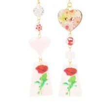 Непарные серьги с цветочным принтом