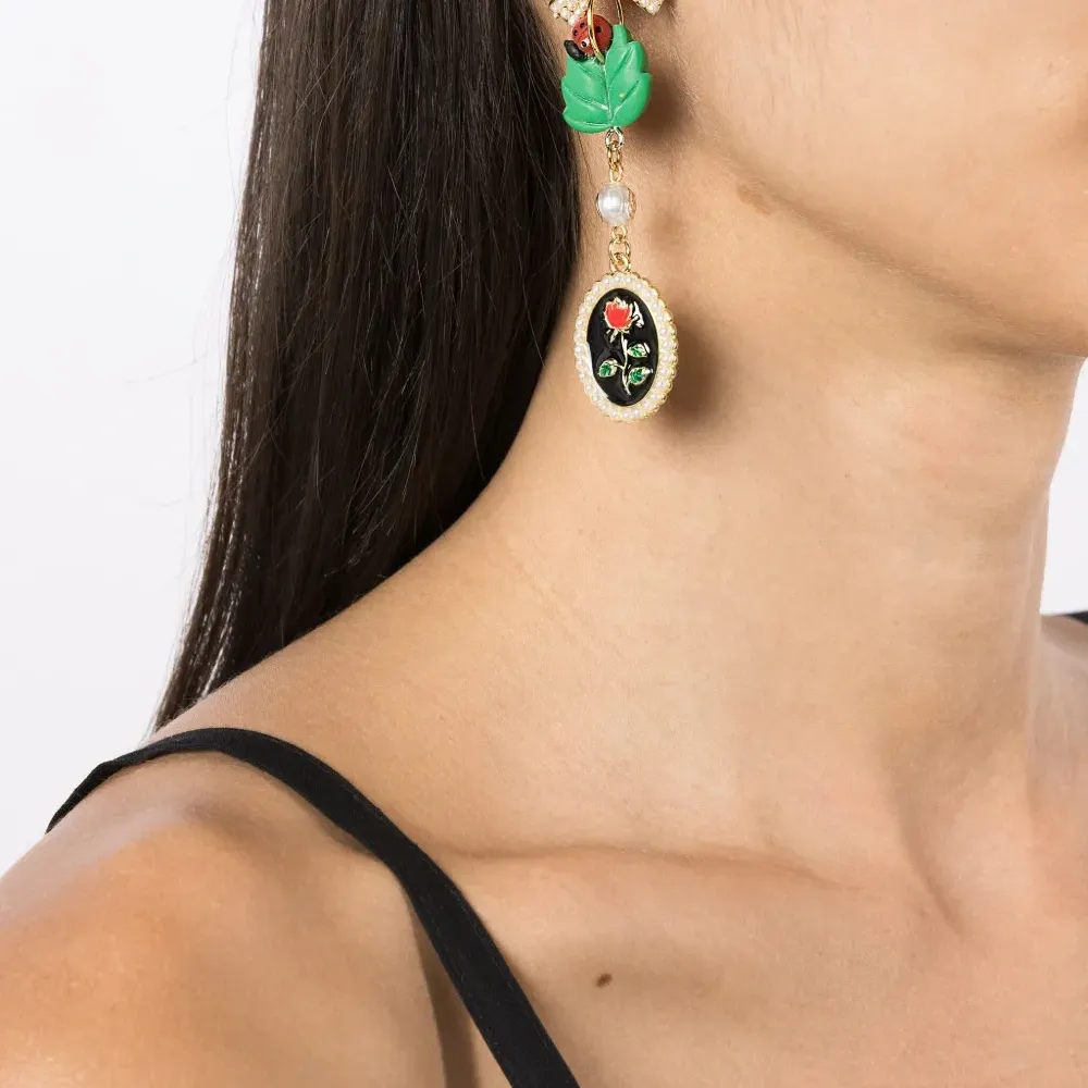 Непарные серьги с искусственным жемчугом