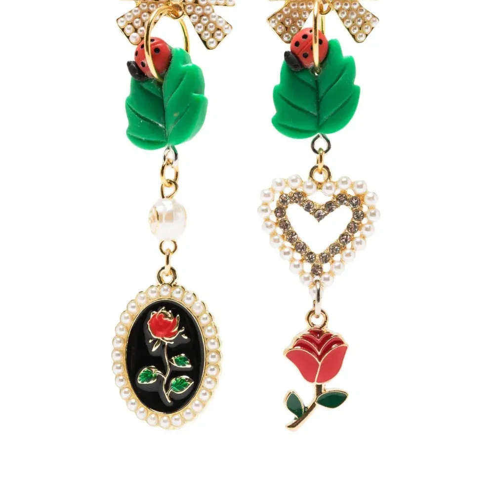 Непарные серьги с искусственным жемчугом