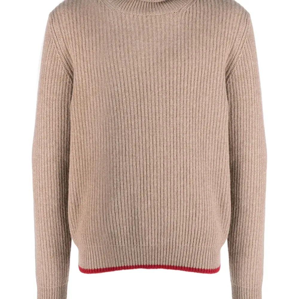 Джемпер в рубчик с высоким воротником