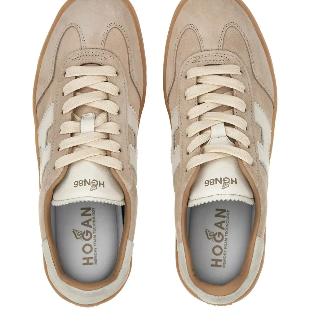 Кроссовки Cool на шнуровке