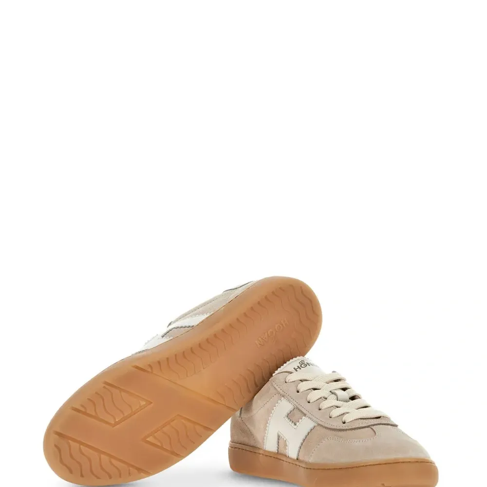 Кроссовки Cool на шнуровке