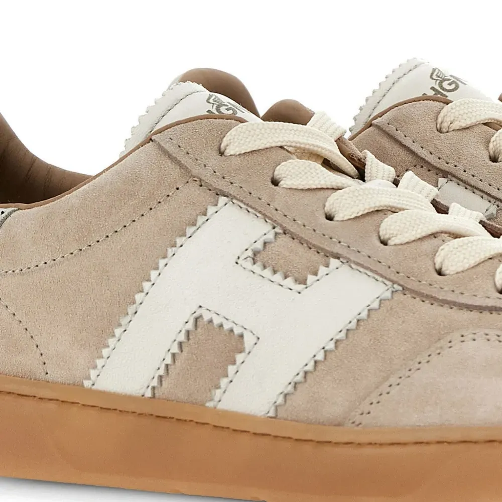 Кроссовки Cool на шнуровке