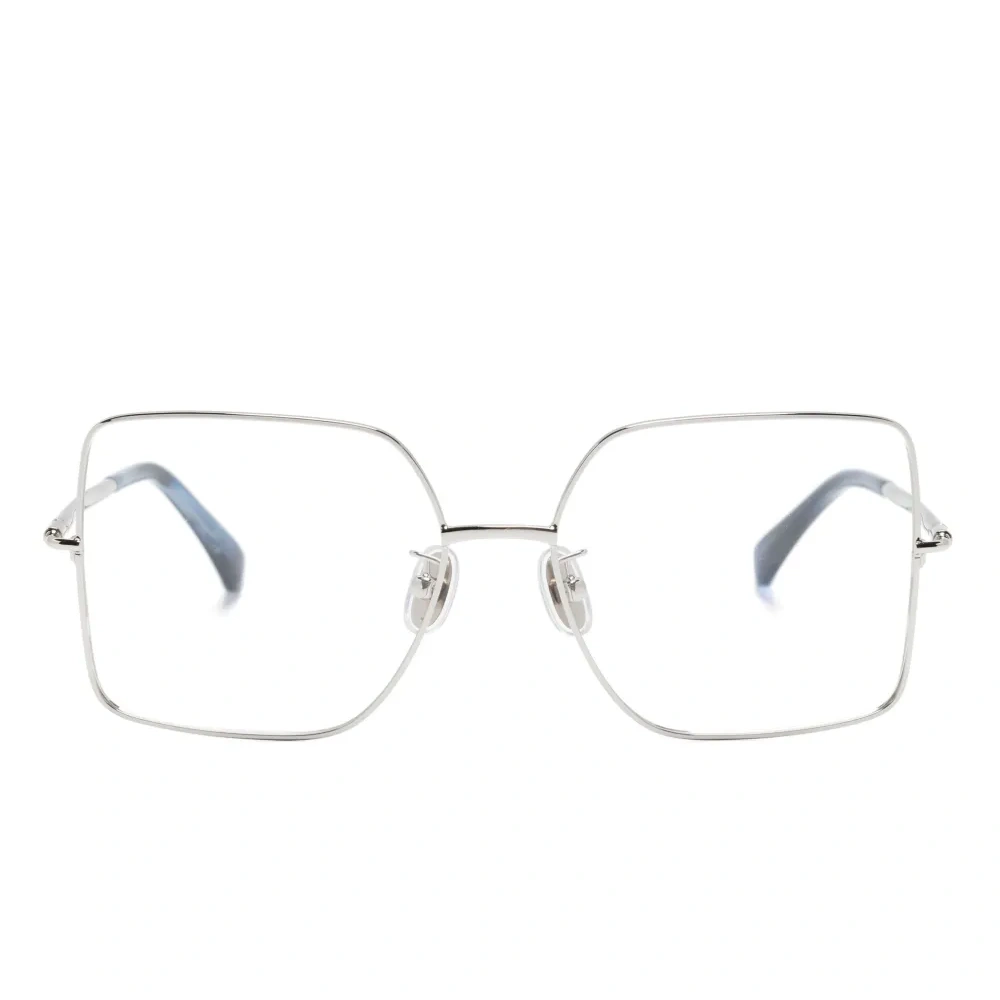 Очки в квадратной оправе