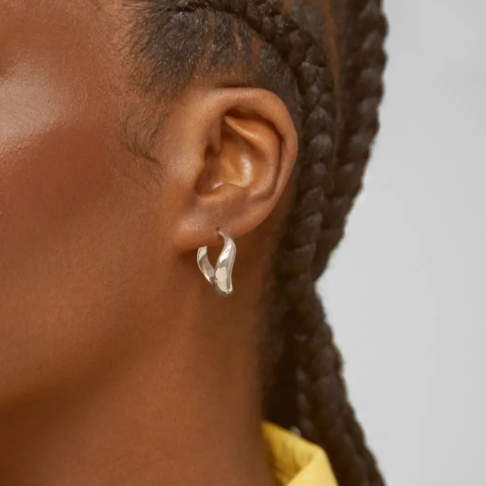 Серьги-кольца Swirl среднего размера Серьги-кольца Swirl среднего размера