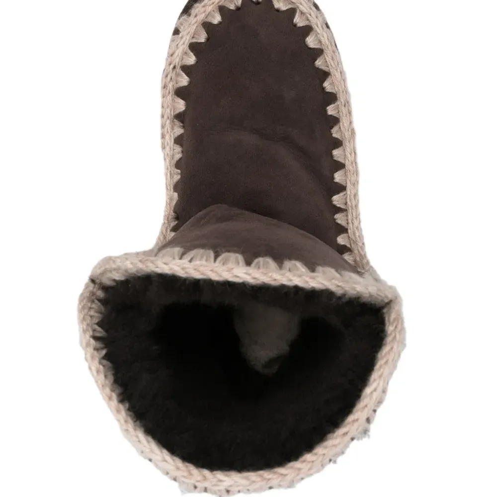 Ботинки с нашивкой-логотипом