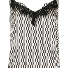 Топ с геометричным узором