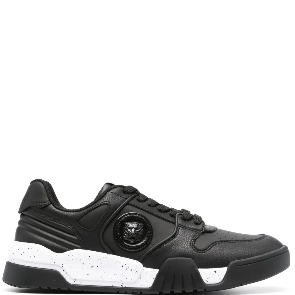 Кроссовки с нашивкой-логотипом