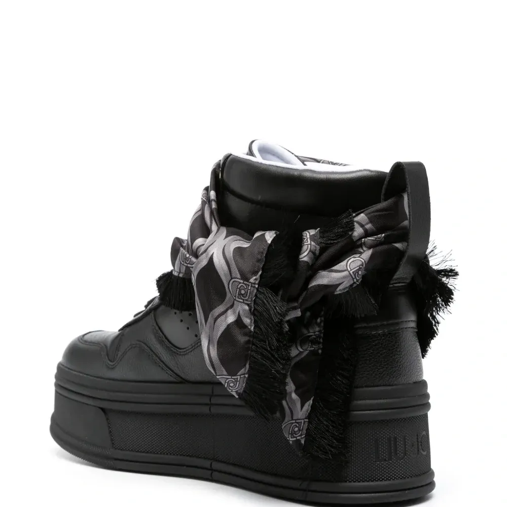 Кроссовки Selma