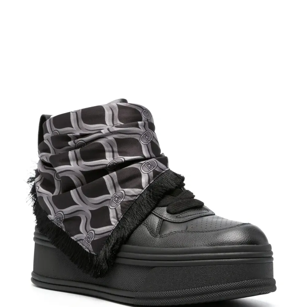 Кроссовки Selma