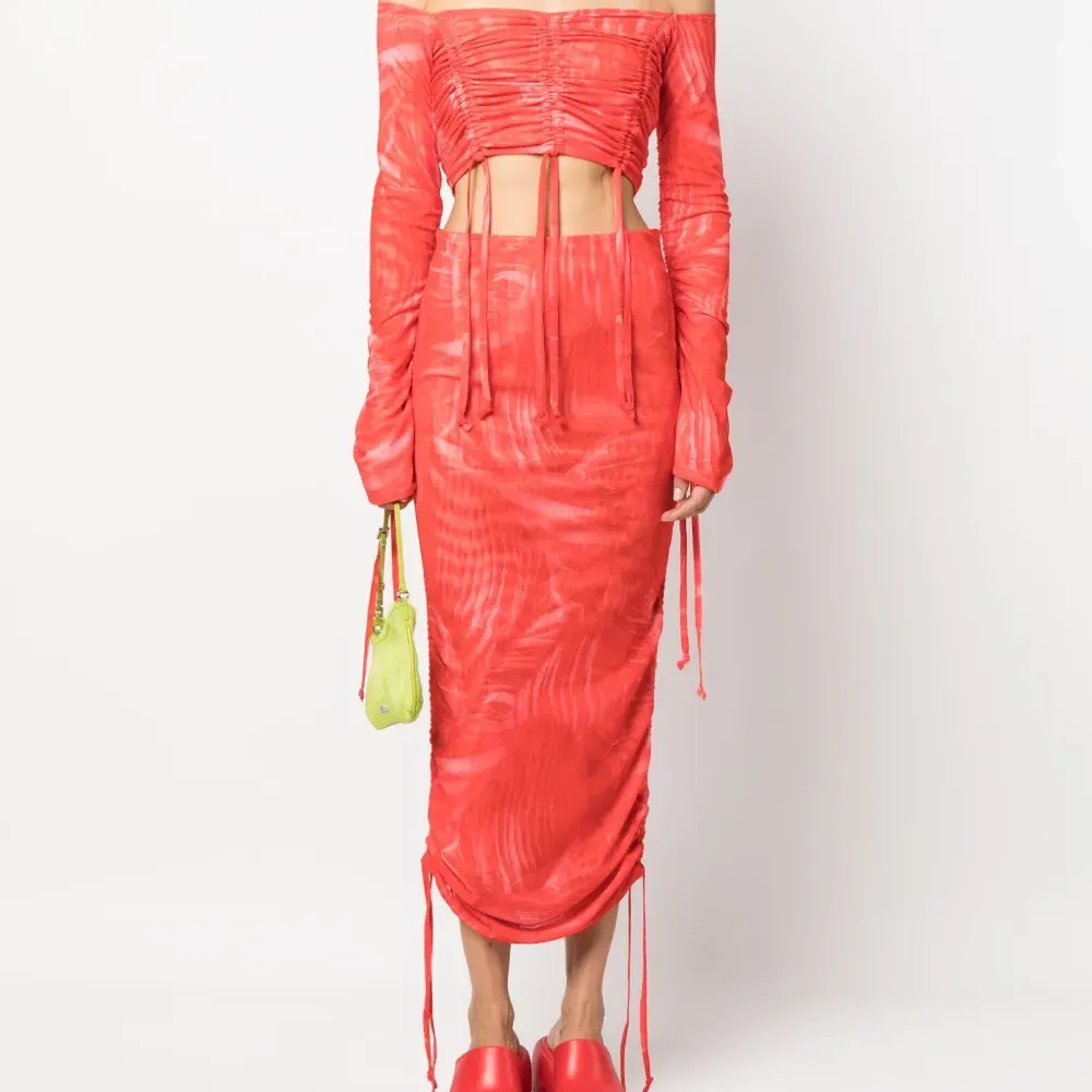 Плиссированный укороченный топ Плиссированный укороченный топ