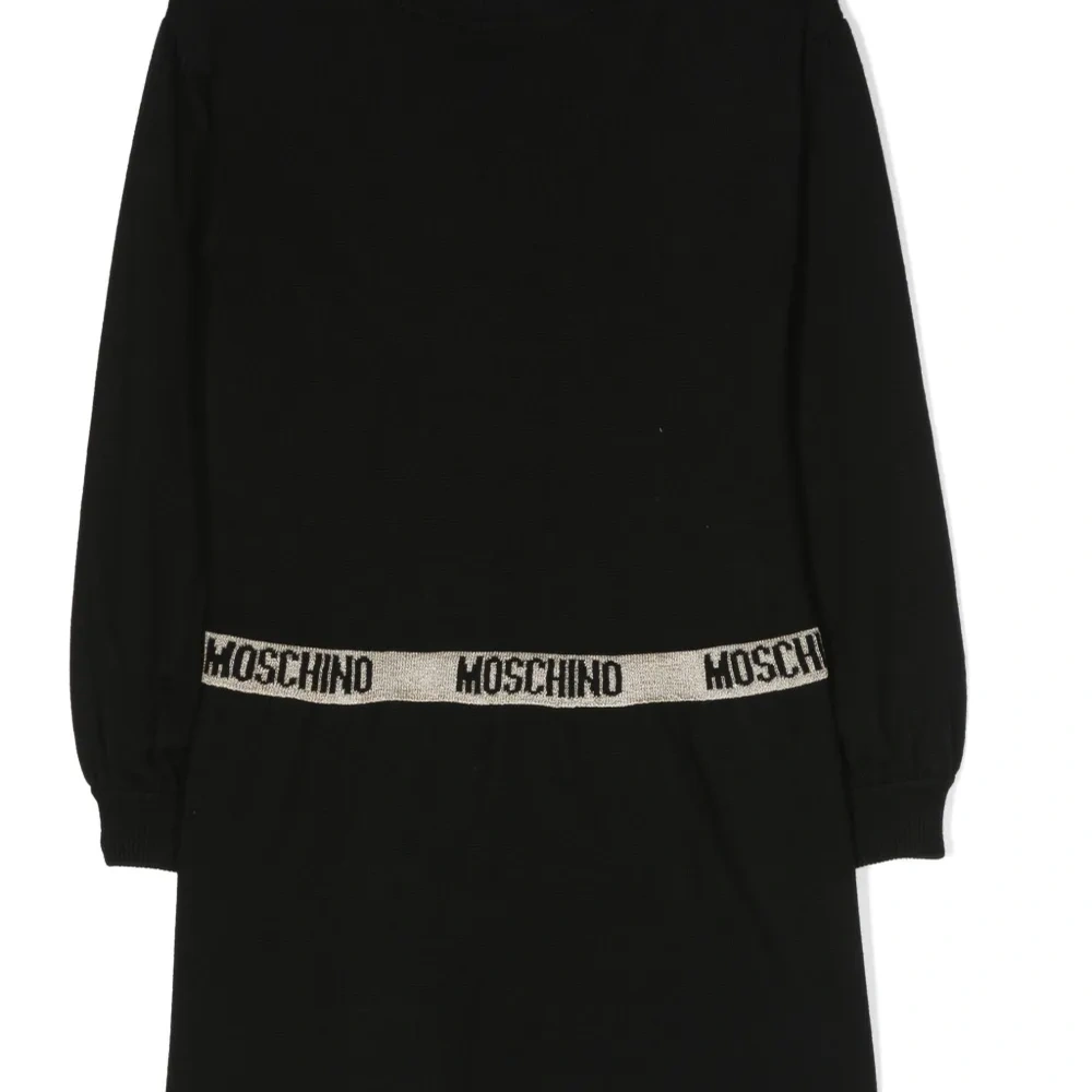 Платье с длинными рукавами и логотипом