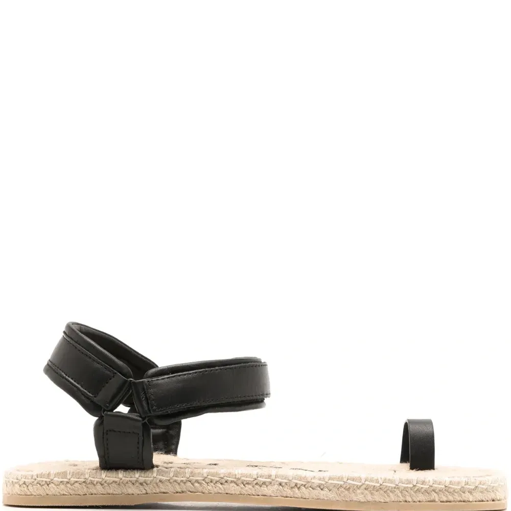 Сандалии на липучках