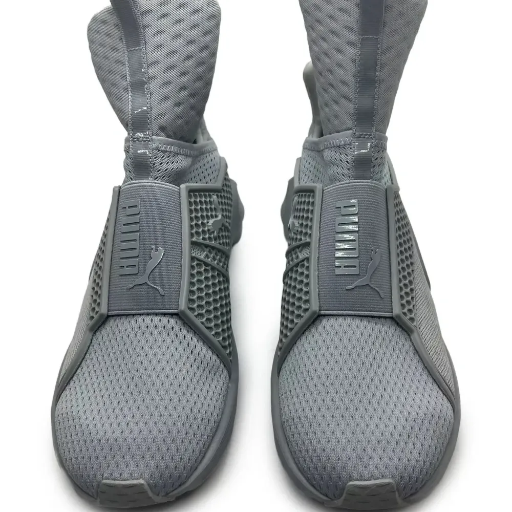 Высокие кроссовки из коллаборации с Fenty