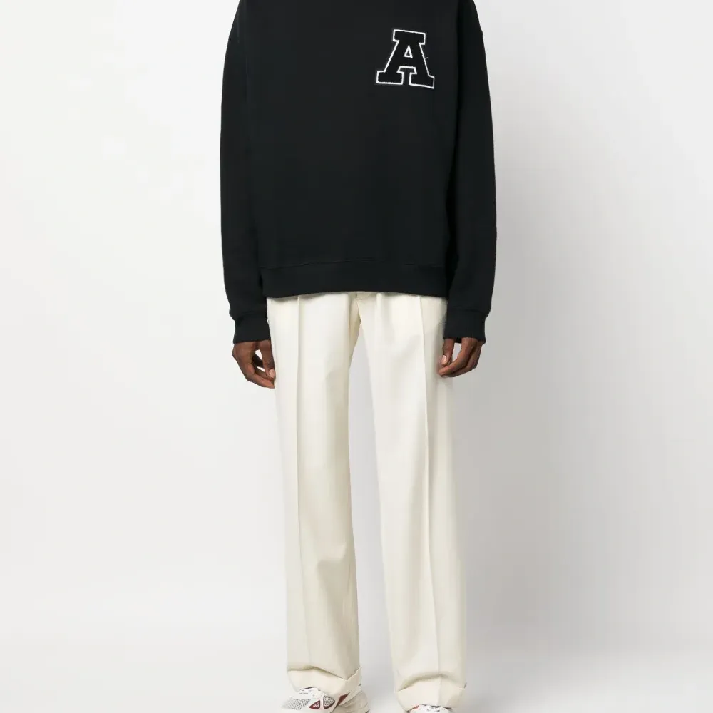 Толстовка из органического хлопка с нашивкой-логотипом Толстовка из органического хлопка с нашивкой-логотипом