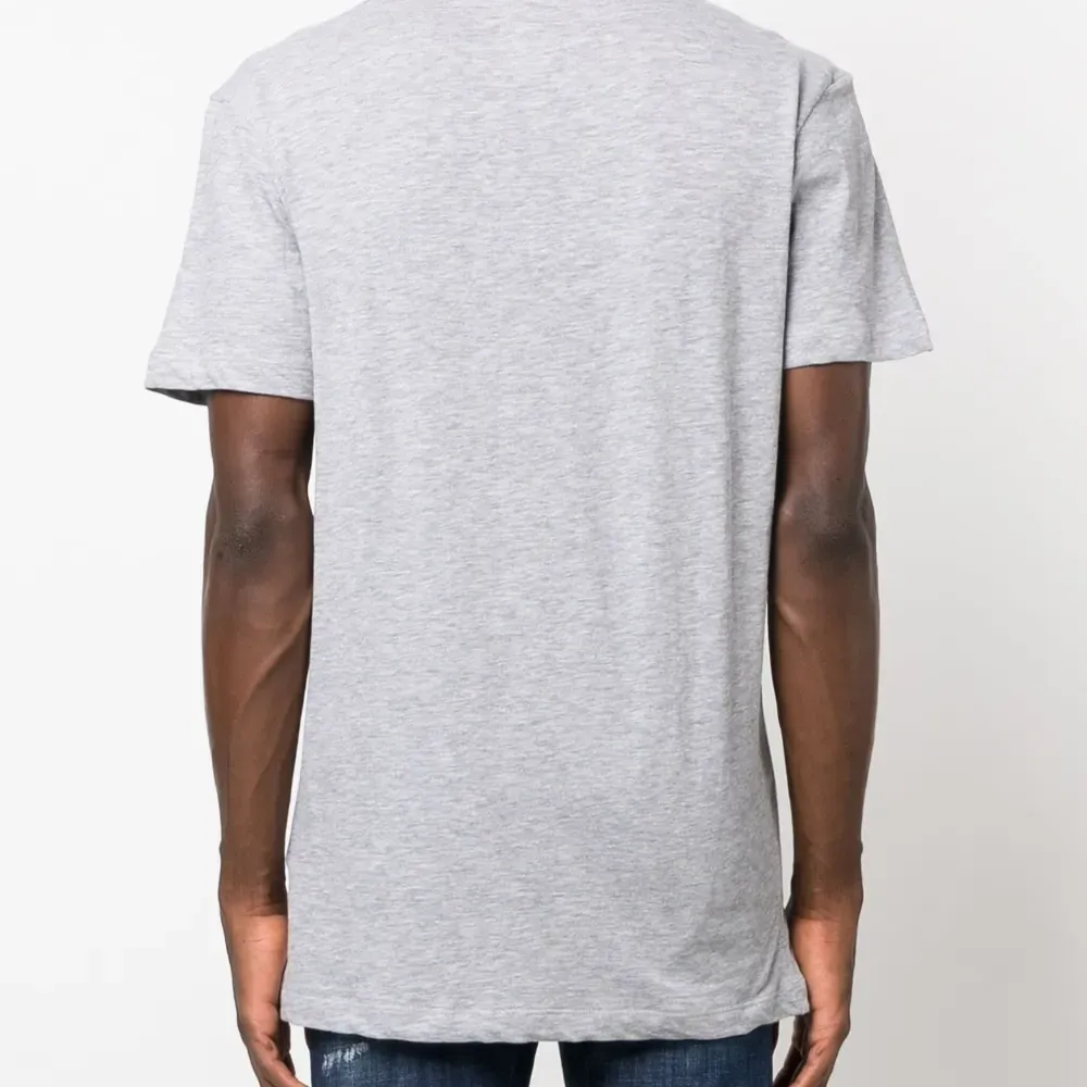 Футболка с логотипом