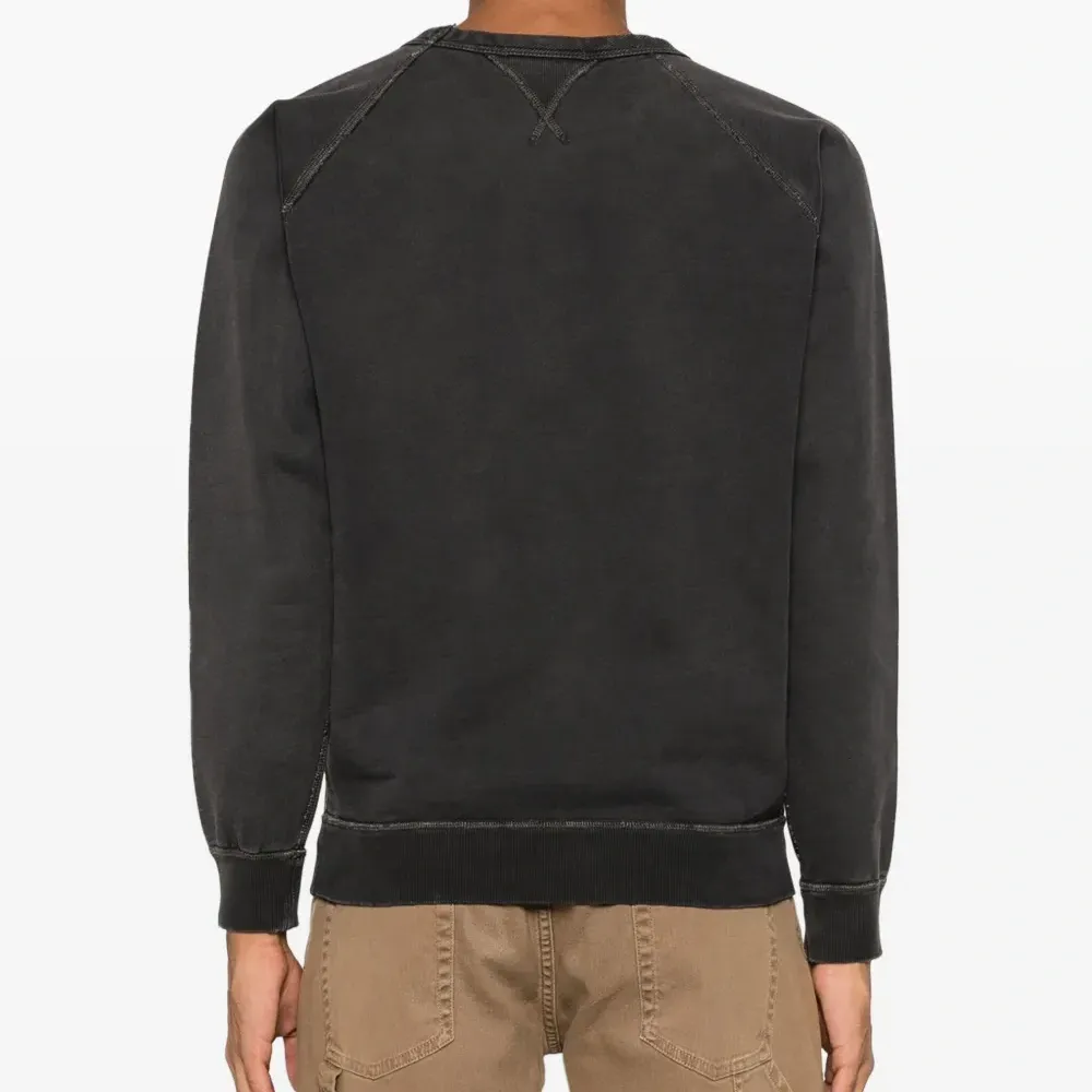 Толстовка с круглым вырезом