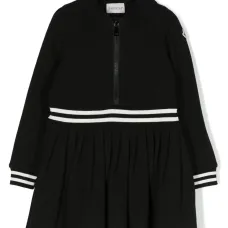 Платье с воротником поло и нашивкой-логотипом