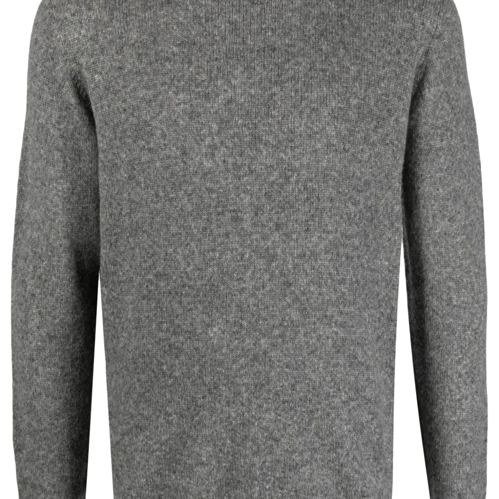 Джемпер с круглым вырезом