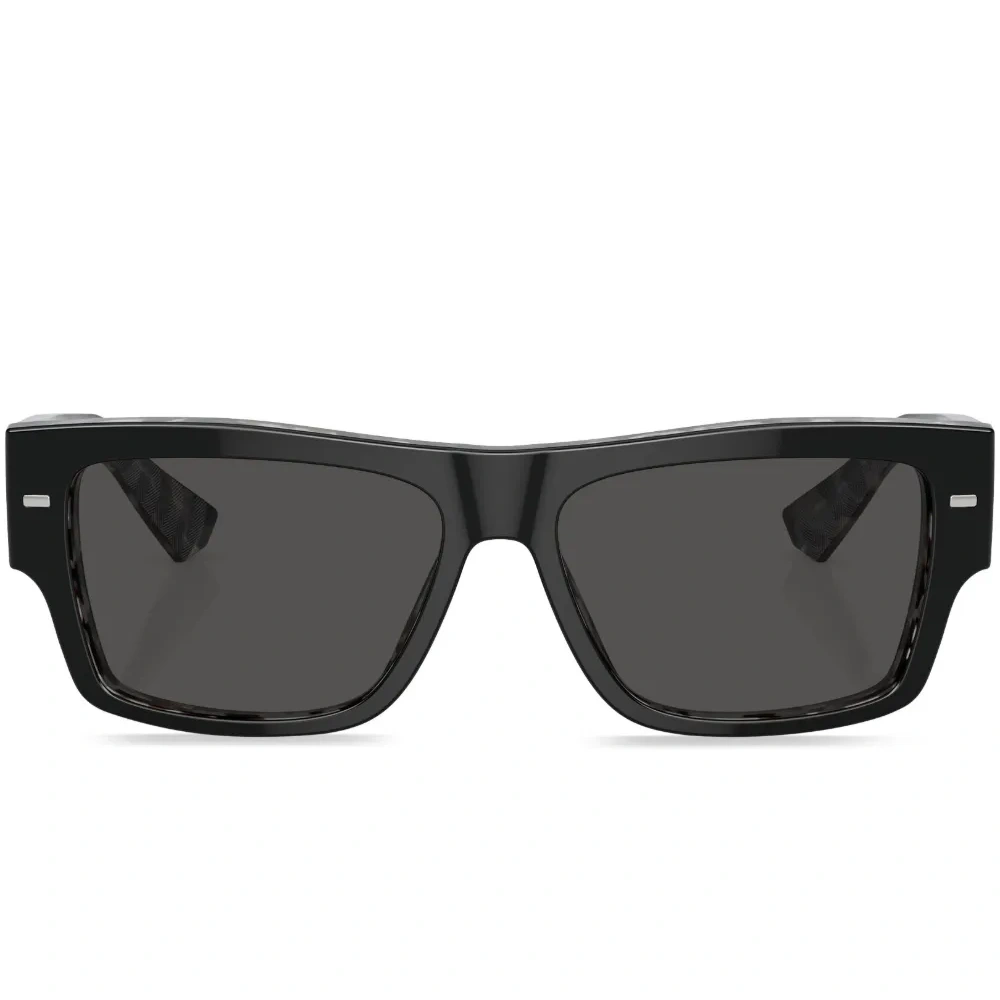 Солнцезащитные очки в квадратной оправе