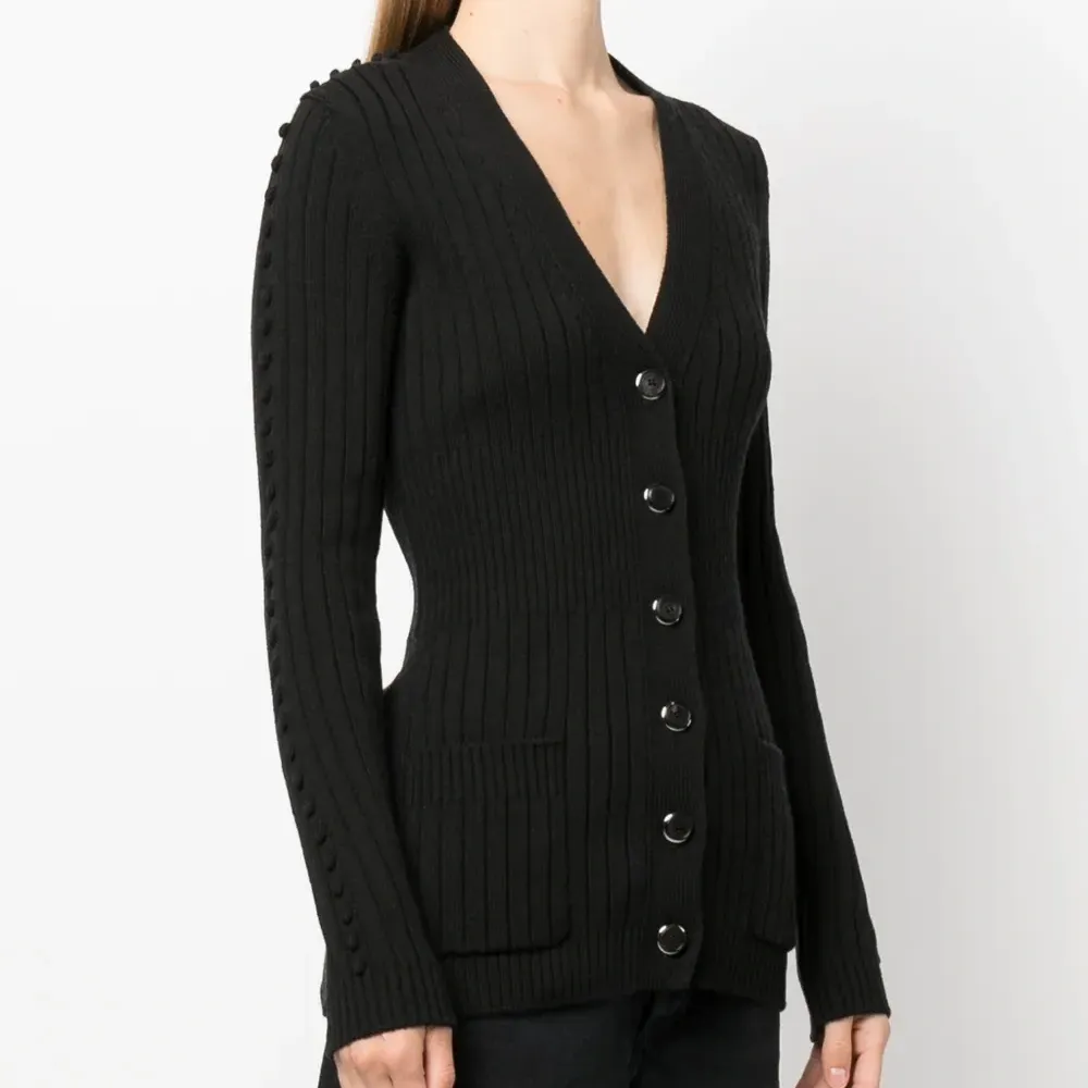 Кардиган в рубчик с V-образным вырезом