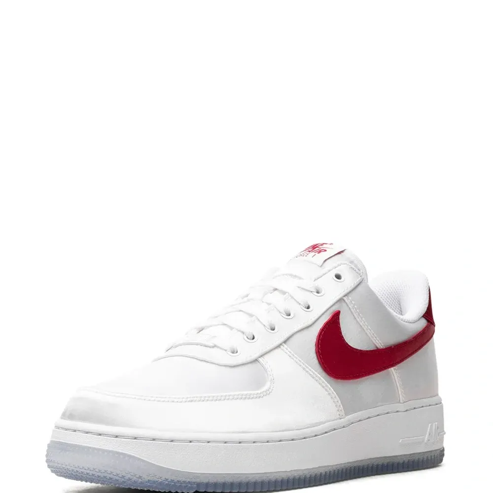 Кроссовки Air Force 1 Low '07 Satin White/Varsity Red