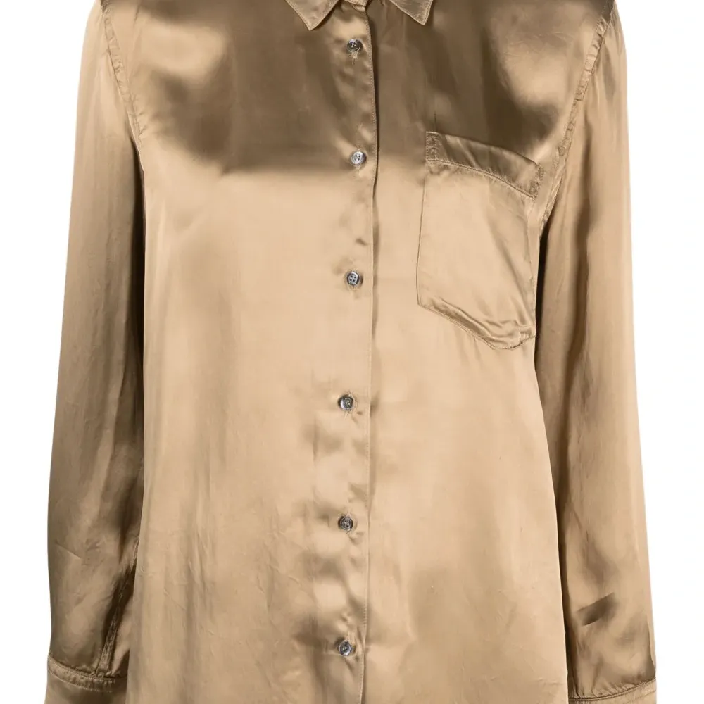 Атласная рубашка с длинными рукавами