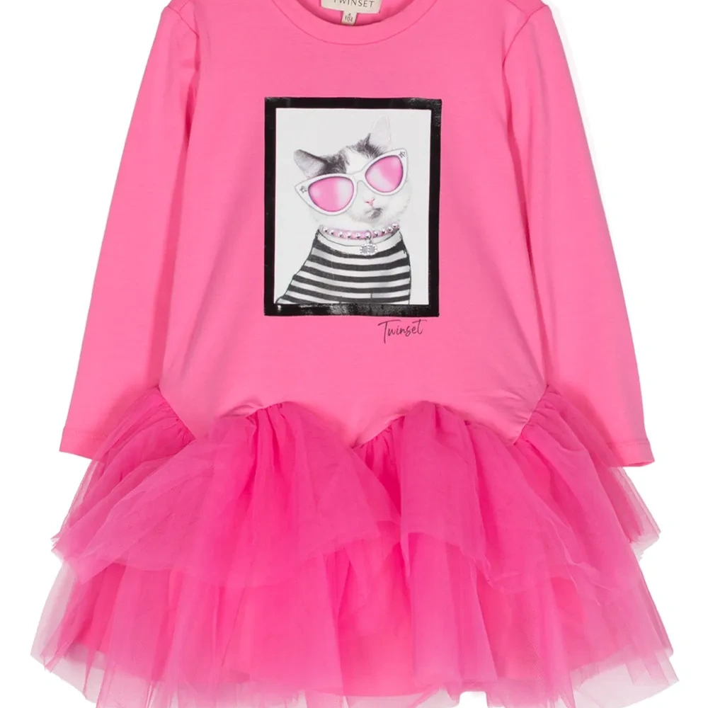 Платье мини с оборками и графичным принтом