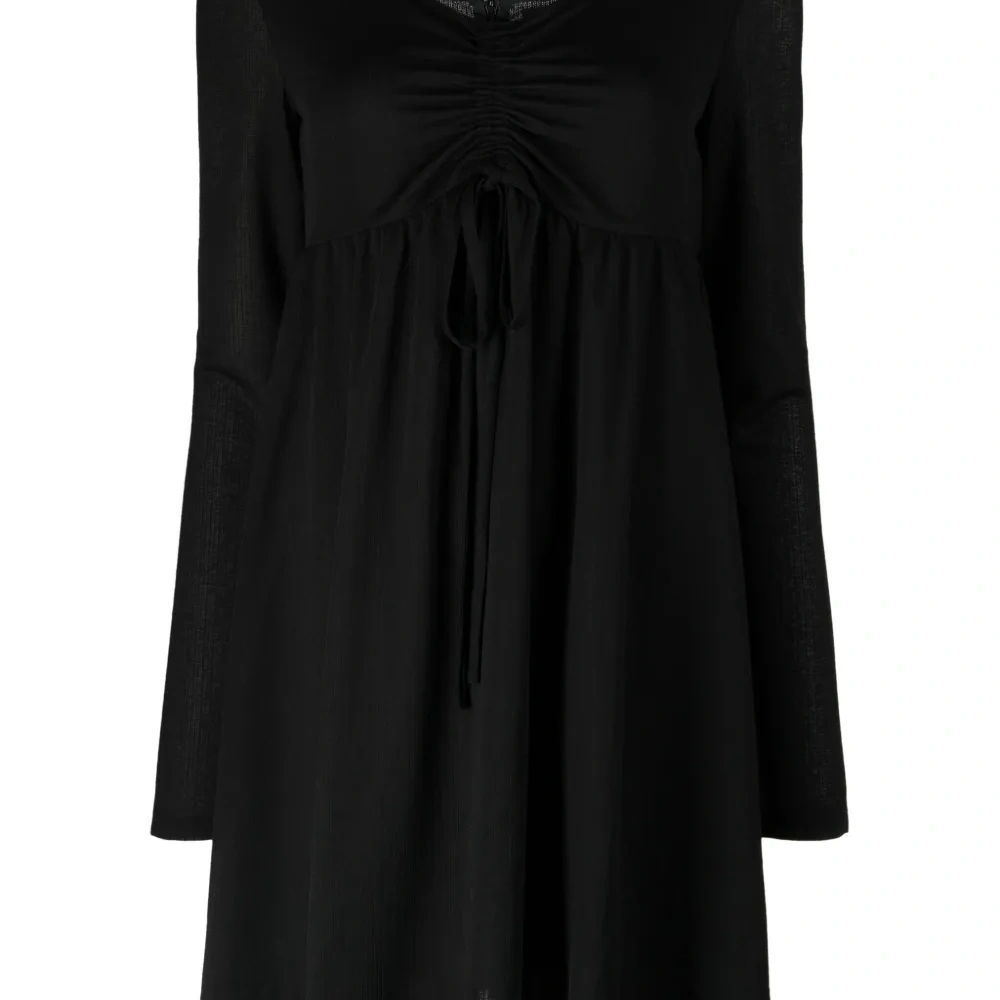 Платье мини с длинными рукавами и сборками