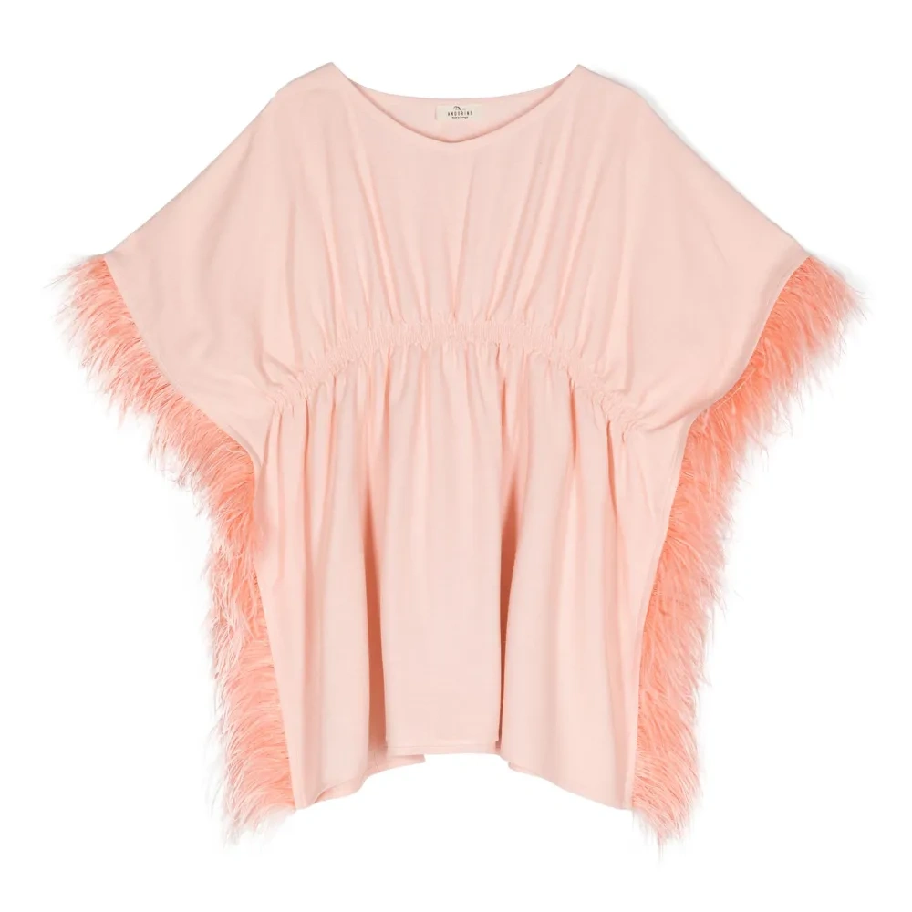 Платье с перьями