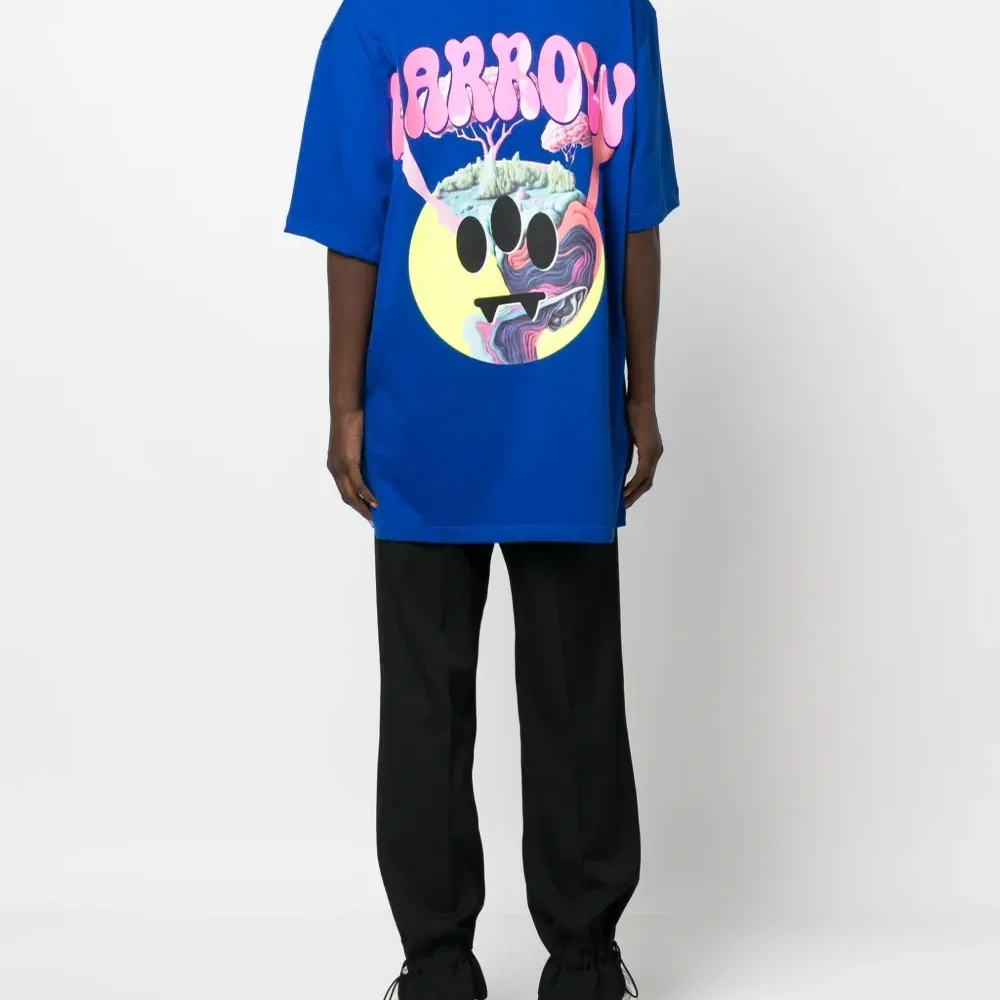 Футболка с логотипом