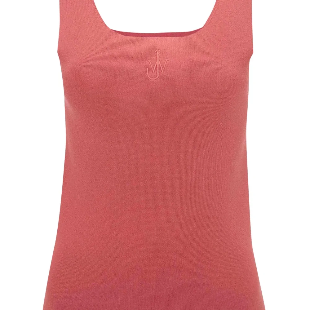 Топ в рубчик с вышитым логотипом JW