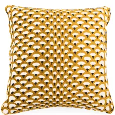 Жаккардовая подушка Les Ecailles из коллаборации с Pierre Frey