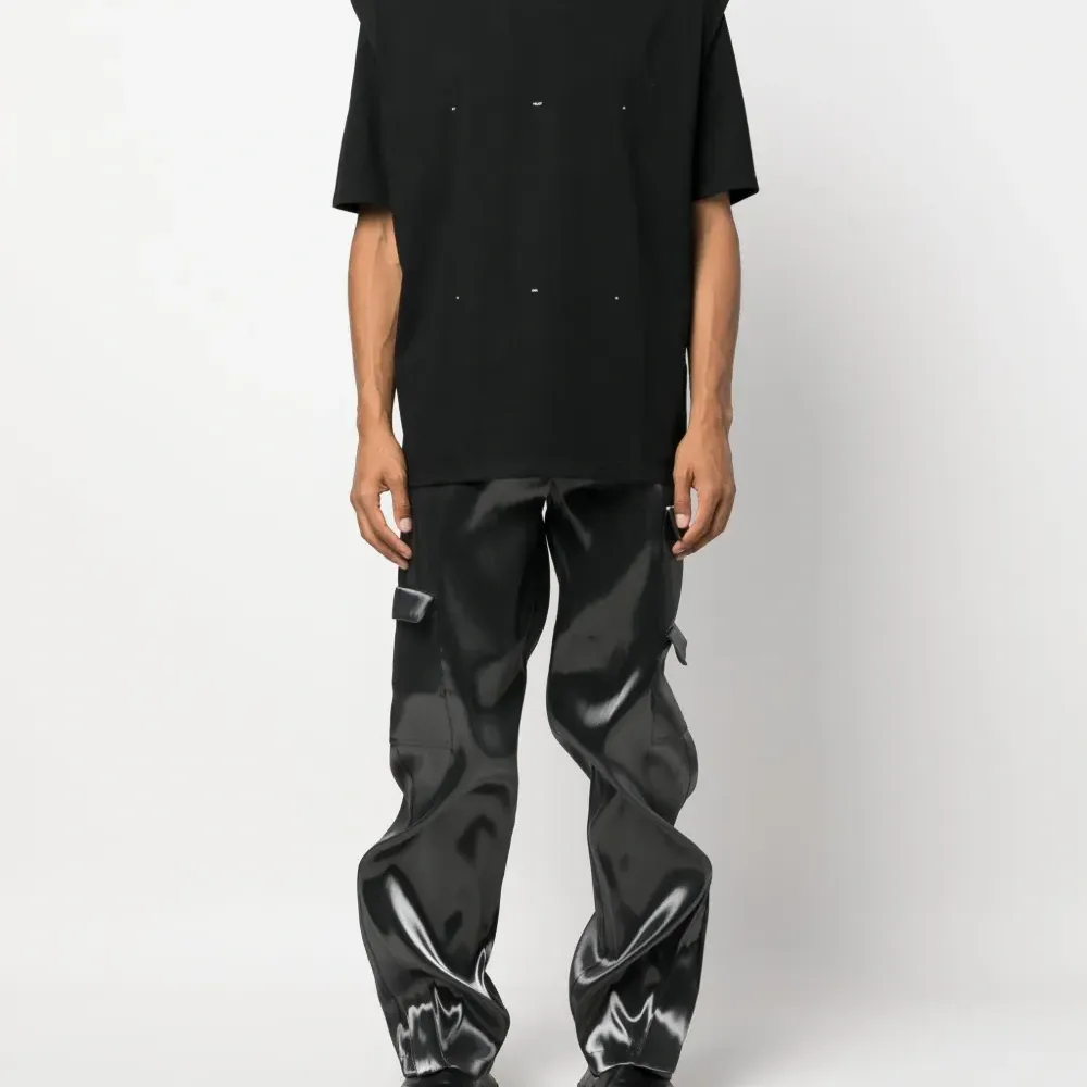 Футболка с логотипом