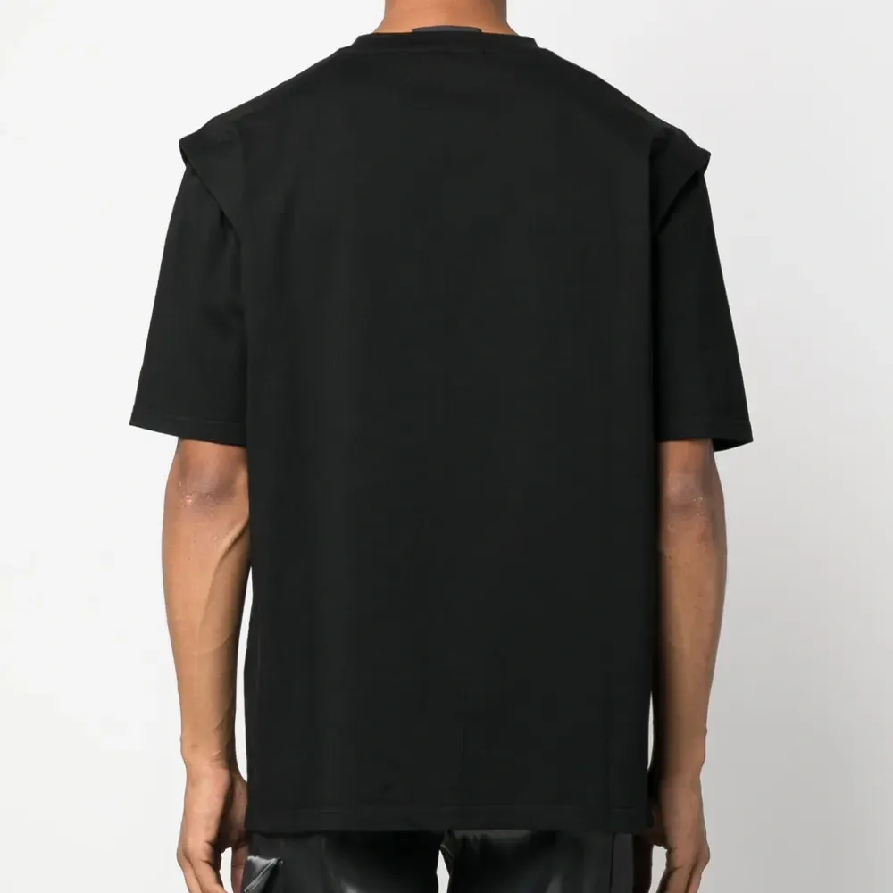 Футболка с логотипом