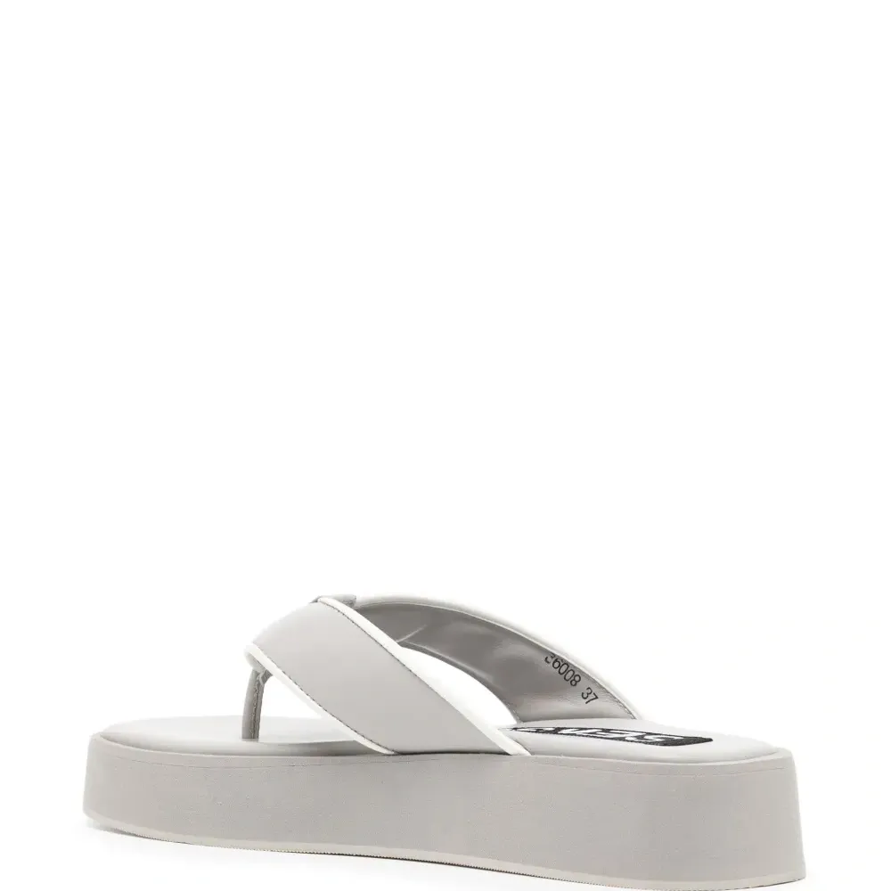 Шлепанцы Paxton на платформе Шлепанцы Paxton на платформе