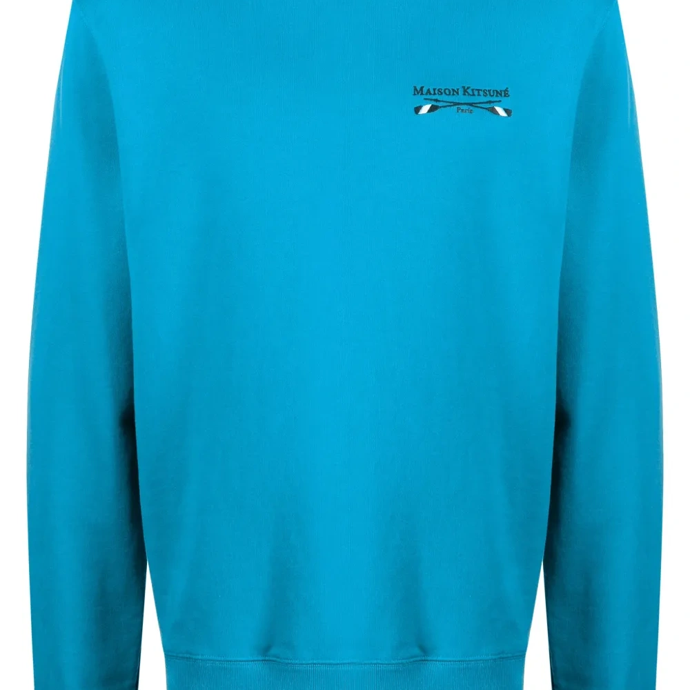 Толстовка с вышитым логотипом