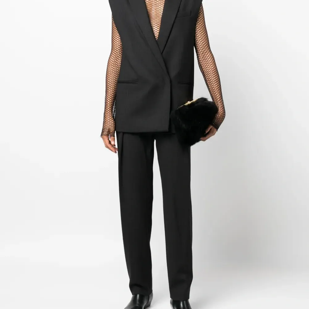 Полупрозрачный топ с длинными рукавами