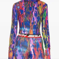 Топ с абстрактным принтом и воротником-стойкой Топ с абстрактным принтом и воротником-стойкой