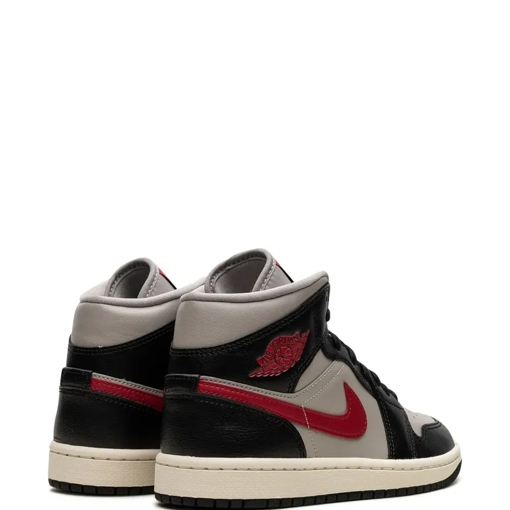 Кроссовки Air Jordan 1 Mid Red-College