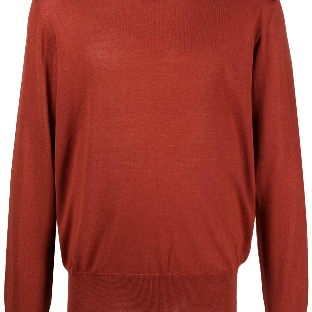 Джемпер тонкой вязки