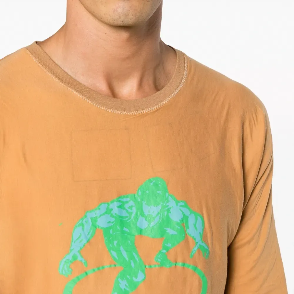 Футболка с длинными рукавами и надписью