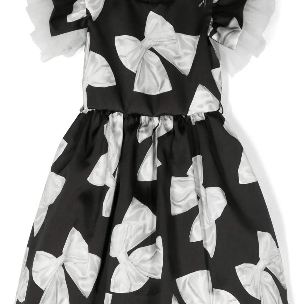 Платье с поясом и принтом